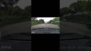 With IDIOT driving like that, how to ensure ZERO AVOIDABLE accident? 🤦🏻 🙏