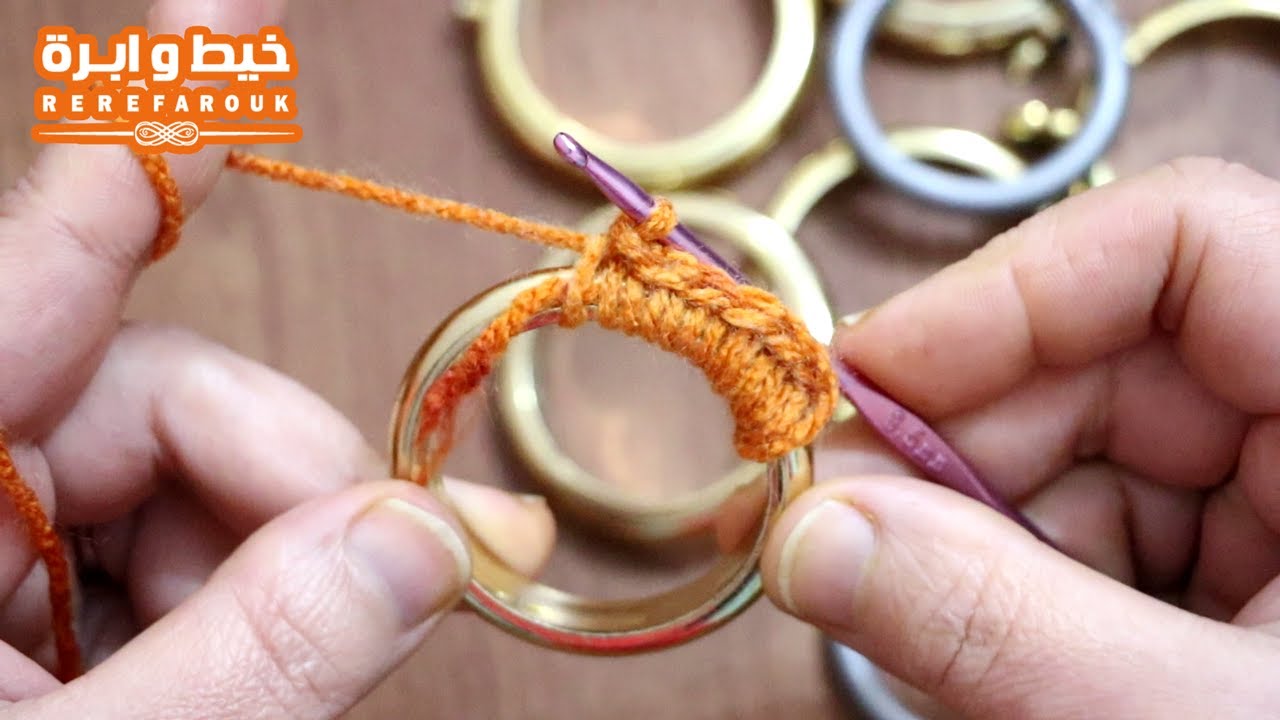 فكرة جميلة  بحلقات الستائر وفن الكروشيه للبيت كله الصغير والكبير هيستخدمها