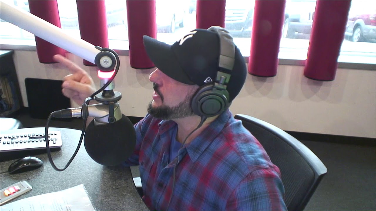 Valenti Show - Mike Talks Office Men's Room Etiquette