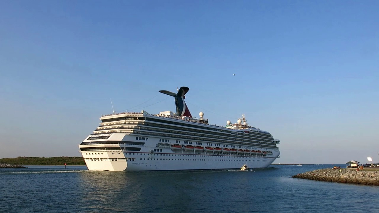 Cruise Ship Passing By Jetty Park Port Canaveral Cruise Beach Vacation