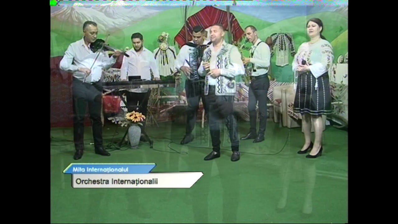La O Margine De Sat Versuri