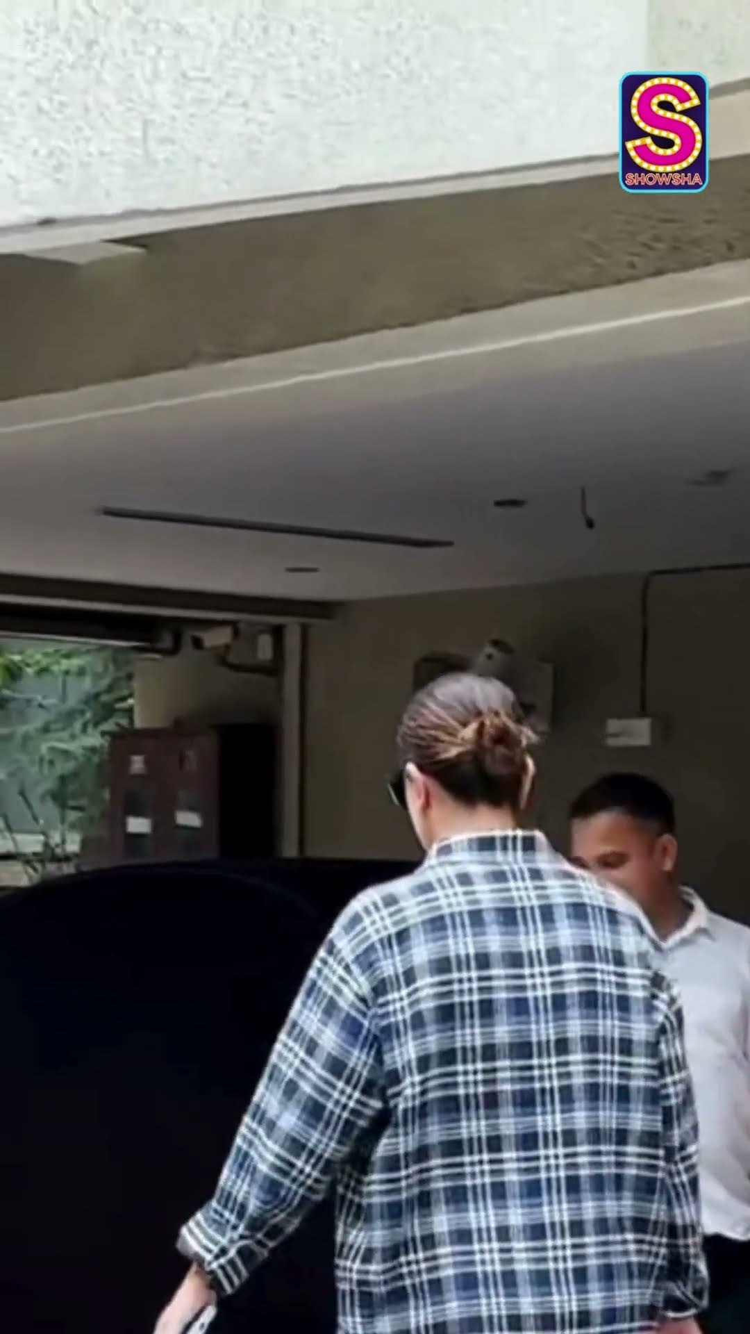 Kareena Kapoor Khan Looks Stunning As She Was Papped In City | N18S | #shortvideos #viralvideos
