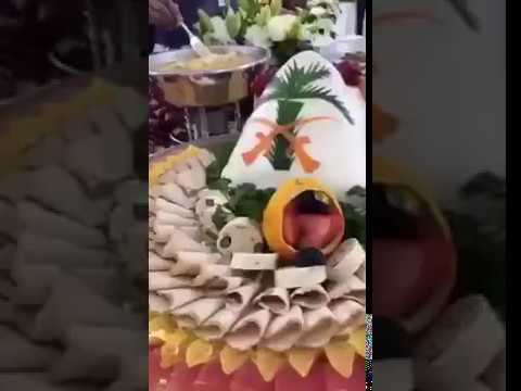 شاهد بالفديوة وجبة عشاء الملك سلمان السعودية الوهابية