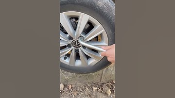 The car accidentally fell into a pit, what would you do?#driving #car #shortsvideo