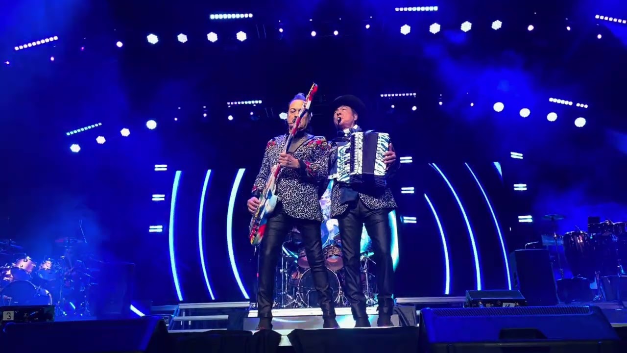 Tres Veces Mojado - Los Tigres del Norte (En Vivo) AAC Dallas TX 14/2/2026