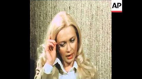 SYND 11 6 76 ELIZABETH RAY INTERVIEW IN LONDON