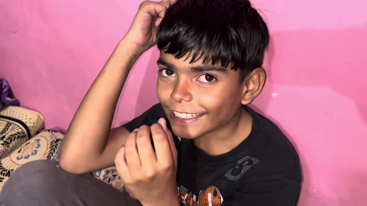 Aahil naatak kar raha hai school ki chutti ke liye🤦😂