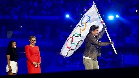 Tom Cruise's Epic Olympic Stunt: The Year-Long Plan Behind the Closing Ceremony Spectacle