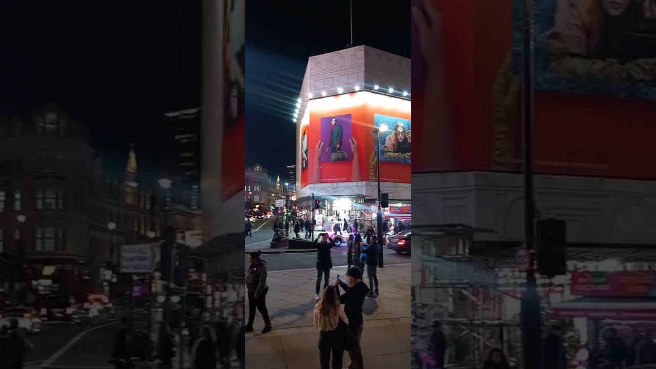 Piccadilly Circus Atmosphere