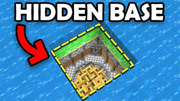 I Built a Secret Base Under The Ocean in Minecraft Hardcore!