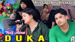 Download lagu Rekues Dadakan Cover Lagu Duka Rina Menyanyikan dengan penuh penghayatan