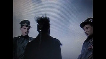 Red Dwarf Eps. Backwards - Cat Needs Too "Go"!!