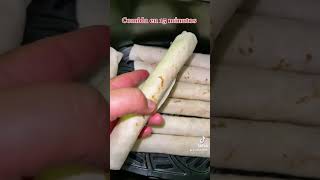 Cómo preparar taquitos dorados de tortilla de harina con salchicha