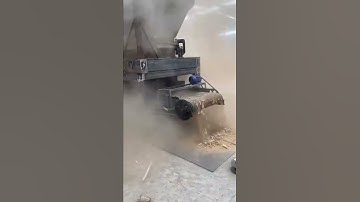 Mobile diesel engine disc hard wood log coconut shell chipper crusher tree cutting shredder machine