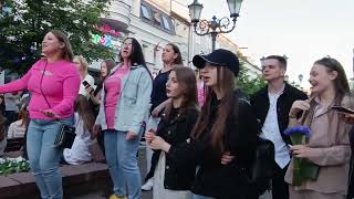 .....05.2024 Brest Belarus... Уличные музыканты/Street musicians... Walks with Victoria