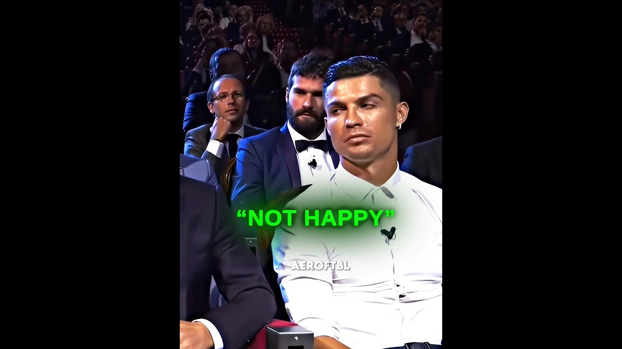 Ronaldo Reacts To Portugal Fan Girl 😂