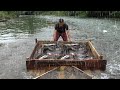 Fishing Using Wooden Plank System, System Catch many Fish During The Rain
