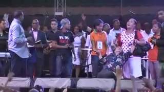 PASTOR JUAN CARLOS HARRIGAN PRAYS FOR THE ELDERLY WOMAN AND GOD PERFORMS THE MIRACLE!!!