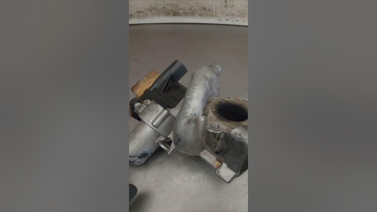 How to replace EGR valve / Nissan D40 / P0488 code #car#repair#fix#auto