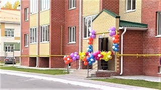 В Урае 13 семей получили новое жильё В Урае 13 семей получили новое жильё