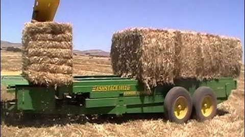 Ashmore Engineering ASHSTACK 1012 Bale Stacker (8x4x4 Single Stack Demo)