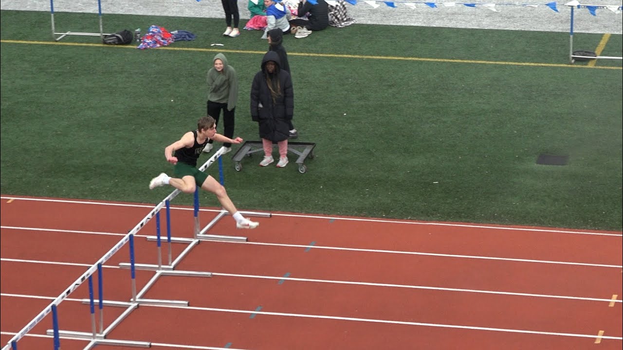 iowa-city-west-shuttle-hurdle-relay-2024-clear-creek-amana-varsity