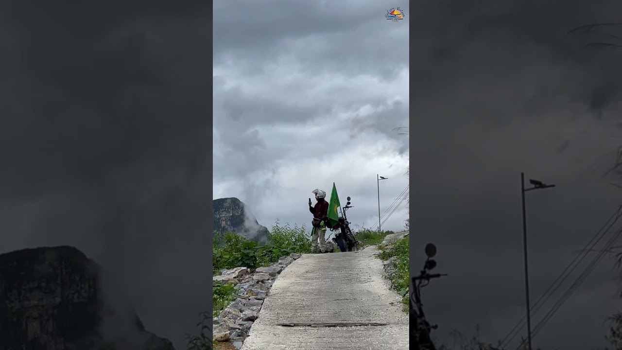 Riding Through the Clouds: The Mystical Beauty of Ma Pi Leng Pass