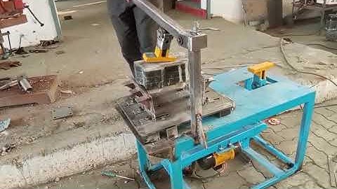 Hand operated paver demoulding machine by Everon impex Coimbatore 9843762454