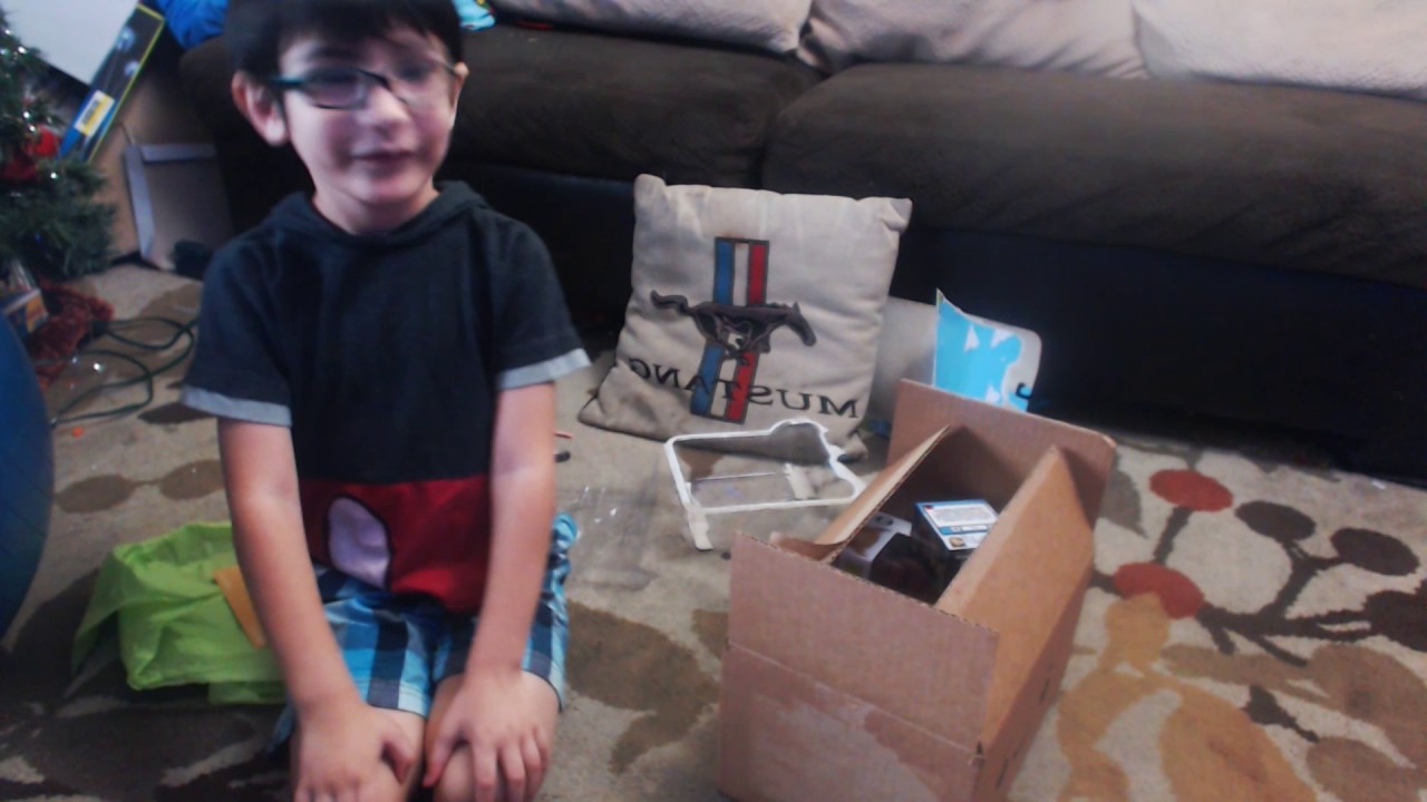 BoxyChan Boy Box Jr Unboxing 2 EzraTube YouTube