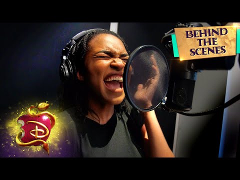 Night Falls | Song Record 🎶 | Descendants 3