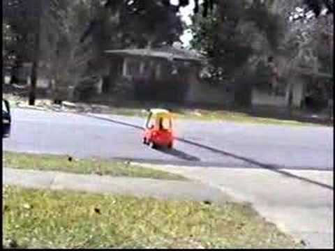 KID HIT BY SEMI-TRUCK, LITTLE TIKE CAR VS SEMI!