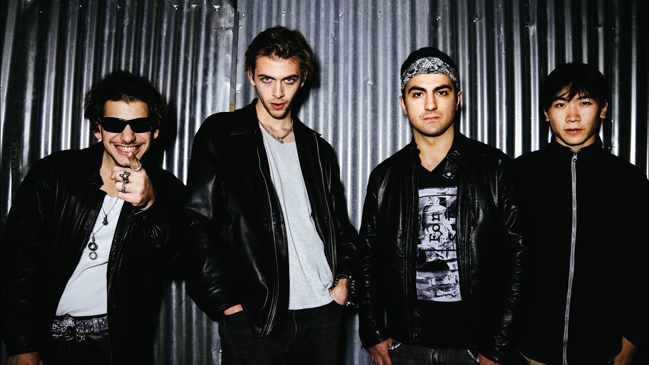 Tight Spot - Feeling Wild (Official Music Video)