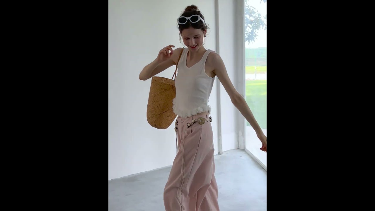 EGGKA Lookbook: Women's Sleeveless Tank Top  