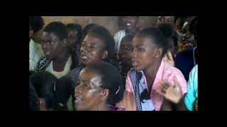 Ndipo Yesu akaja kwao