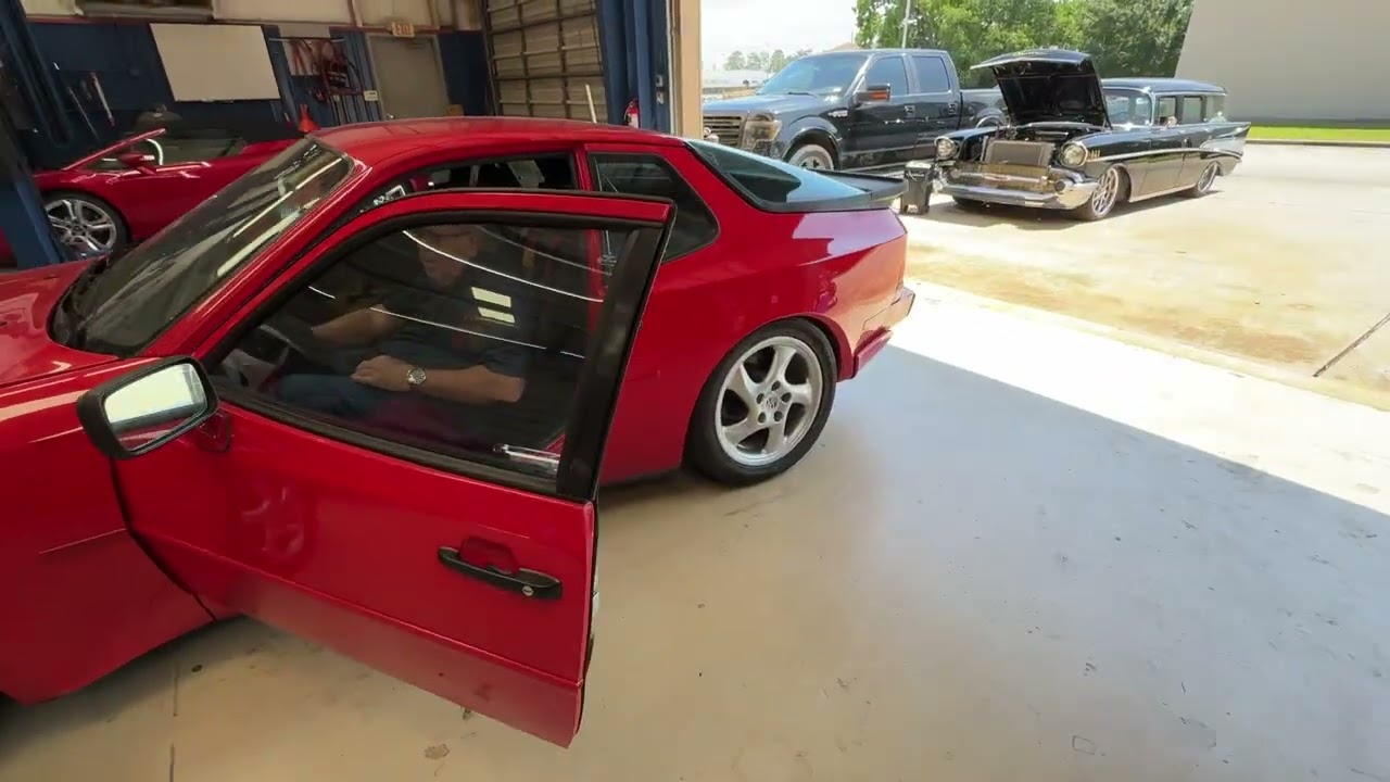 944 Turbo Cold Start - YouTube