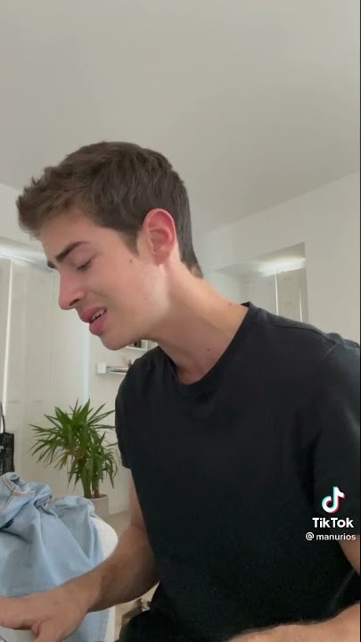 Manu Rios singing Billie Eilish song
