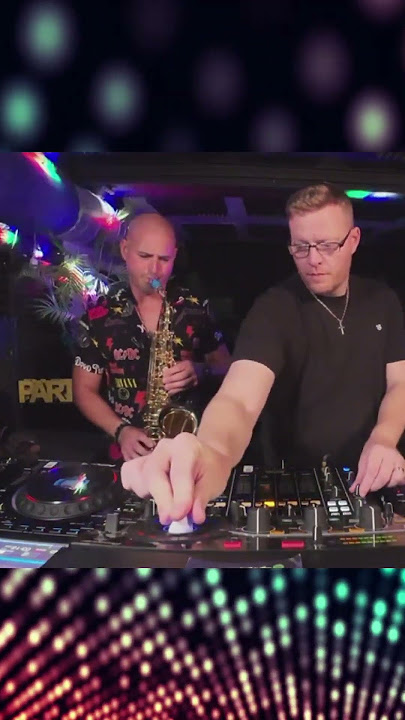 Real mixing, real performance #LiveSax #deephouse #housemusic  #dj  #techno  #party