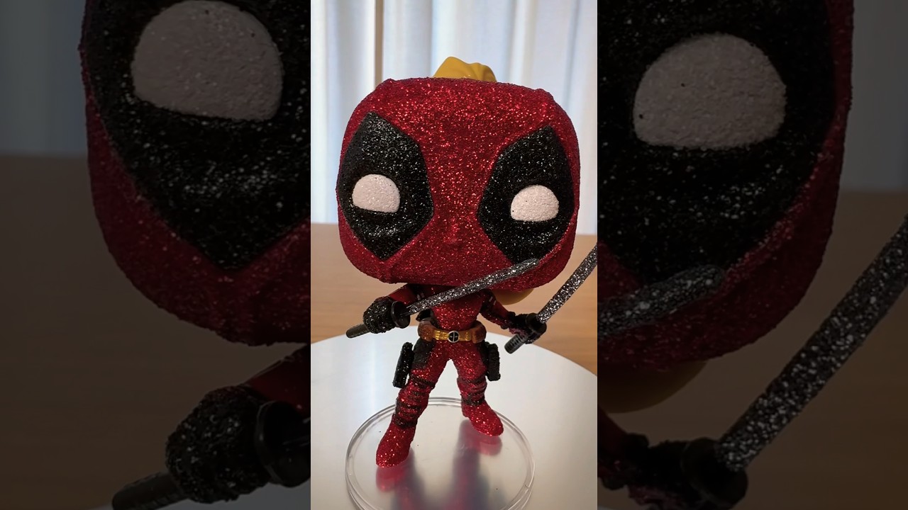 Lady Deadpool Exclusive Diamond Funko Pop!