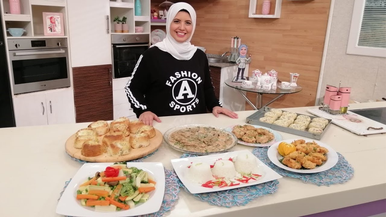 العزومة مع الشيف فاطمة أبو حاتي | طريقة عمل بيكاتا الدجاج - الهاش براونيز - دوائر البسطرمة