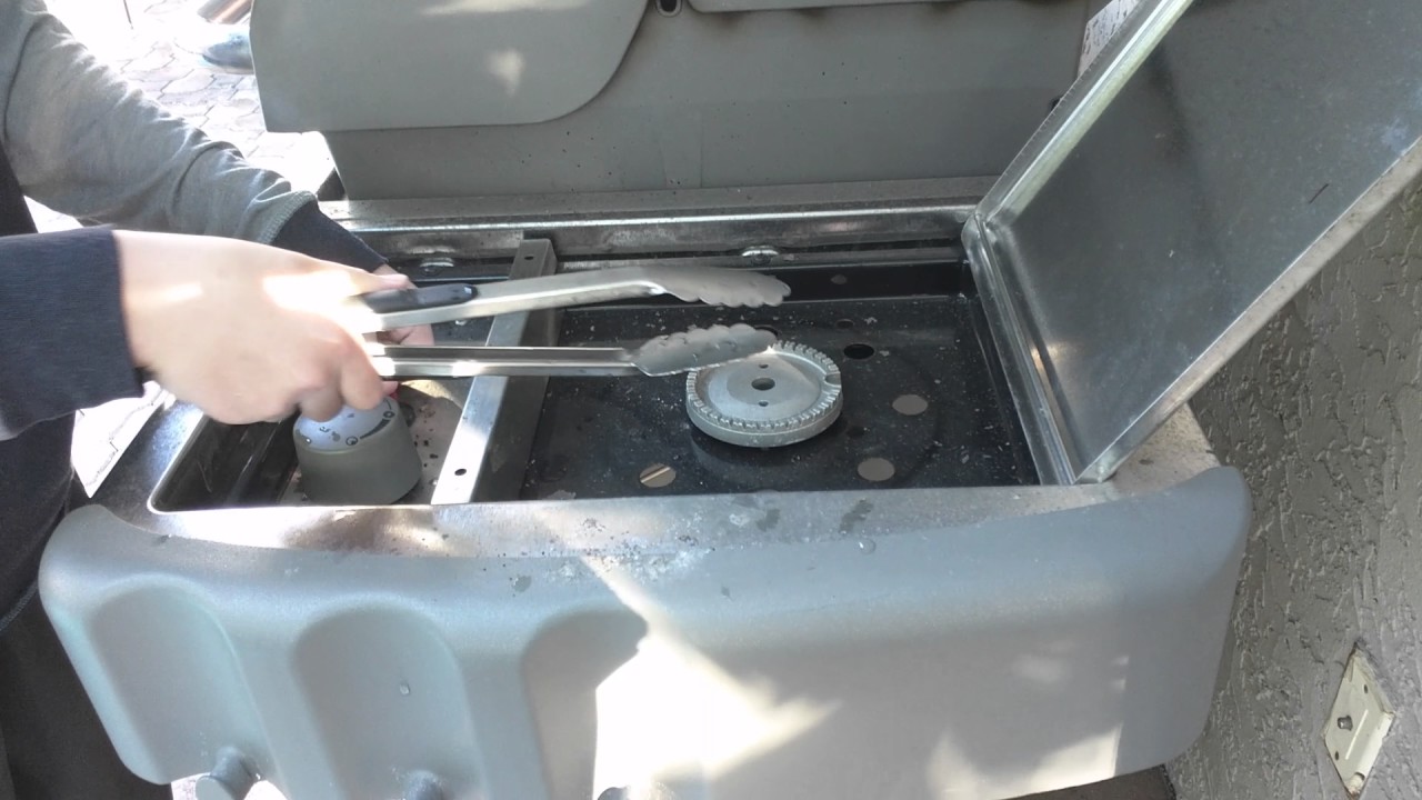 SUPER CRAZY FIRE MAGIC TRICK WITH A GRILL!!!!!!!! (not clickbait)