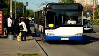 Автобуси вже повертаються на маршрути.Про транспортну систему Чернігова і як працювали 2 травня