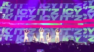 [FANCAM] 4K60 20221110 ITZY - ICY - CHECKMATE TOUR BOSTON
