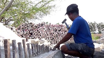 Nhọc nhằn mưu sinh nghề chẻ cột đá bên bến đá, Sốc Triết, Cô Tô, Tri Tôn, An Giang 09/03/2020