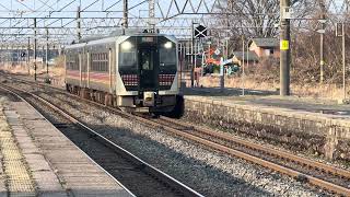JR東日本GV-E400形2両 普通酒田行 坂町駅到着