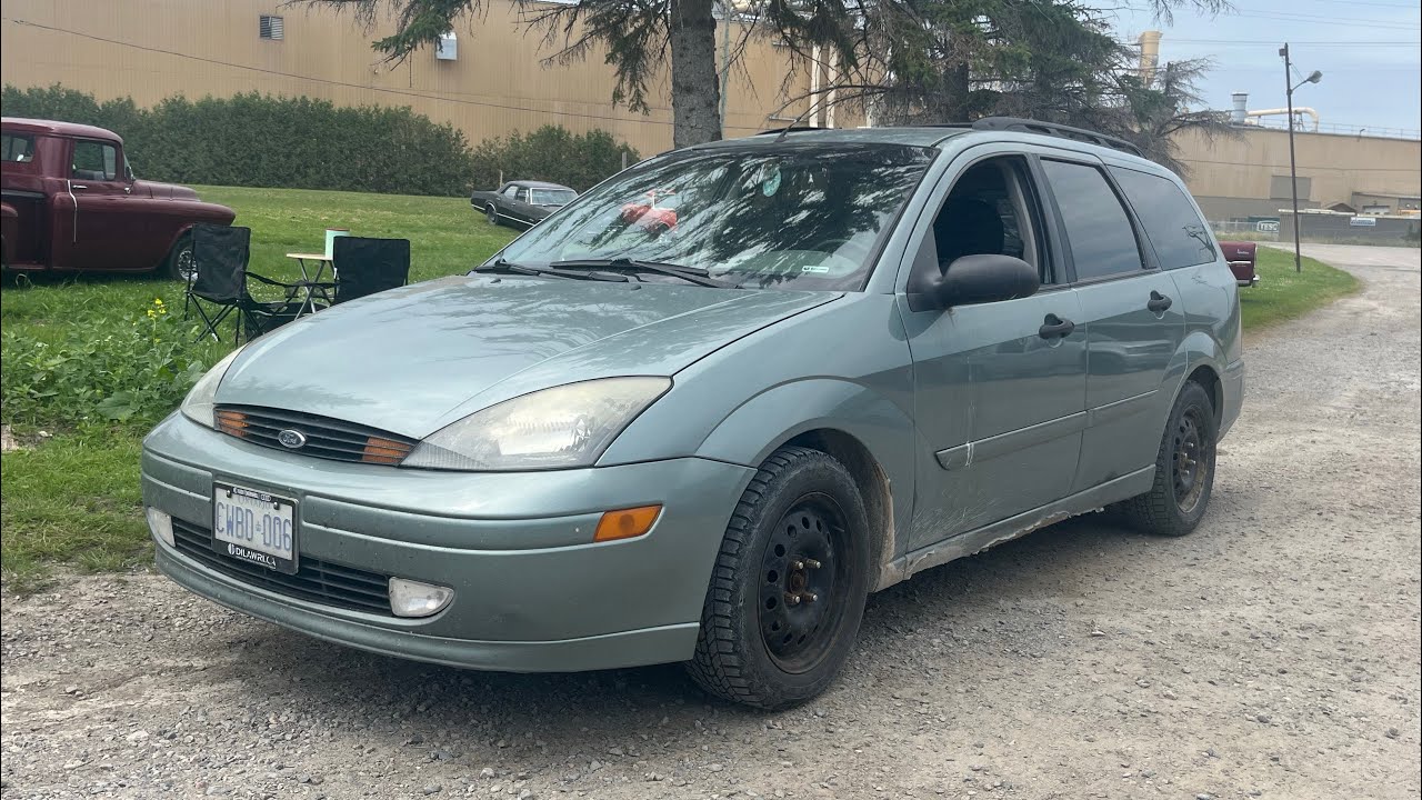 2004 Ford Focus ZTW Wagon: Start Up, Exterior, Interior & Full