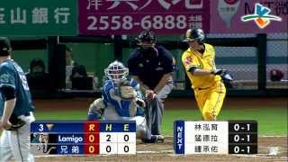 20131011 CPBL 猿VS象 3下 郭健瑜擦棒被捕三振 雷力本場第2K
