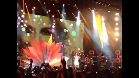 Ivete Sangalo e Preta Gil cantam juntas em DVD
