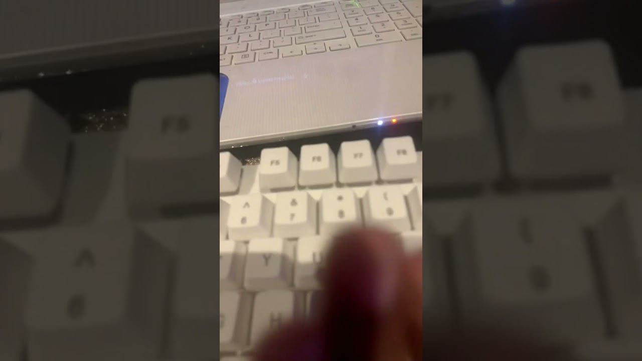 Booting up old laptop, ￼