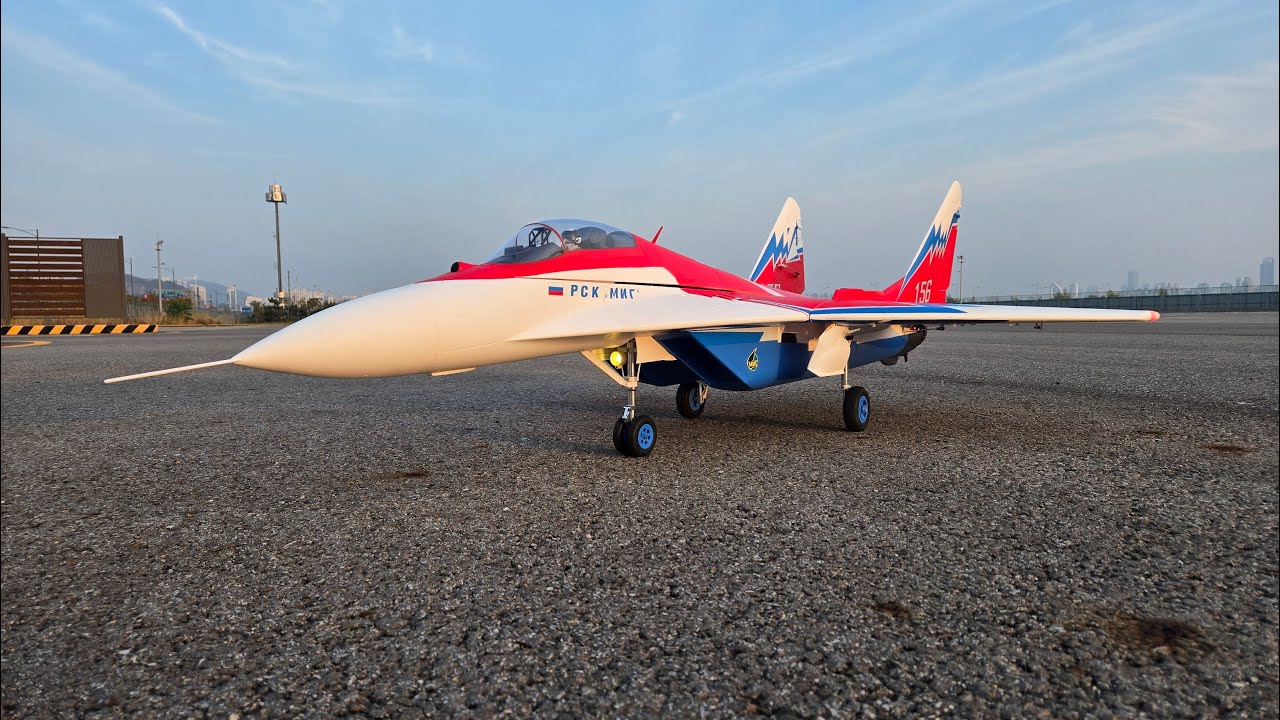 Freewing MiG-29 80mm Twin 'Red Star' - 3rd Flight with thrust
