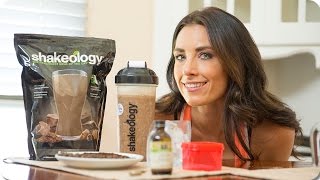 How to Make Healthy Chocolate Mocha Shake—Shakeology Recipe | Autumn Fitness